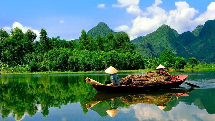 Hotspot Matrix và 2 kiểu áo hot nhất hè này: Giá chưa đến 100k mà giúp vóc dáng thon thả