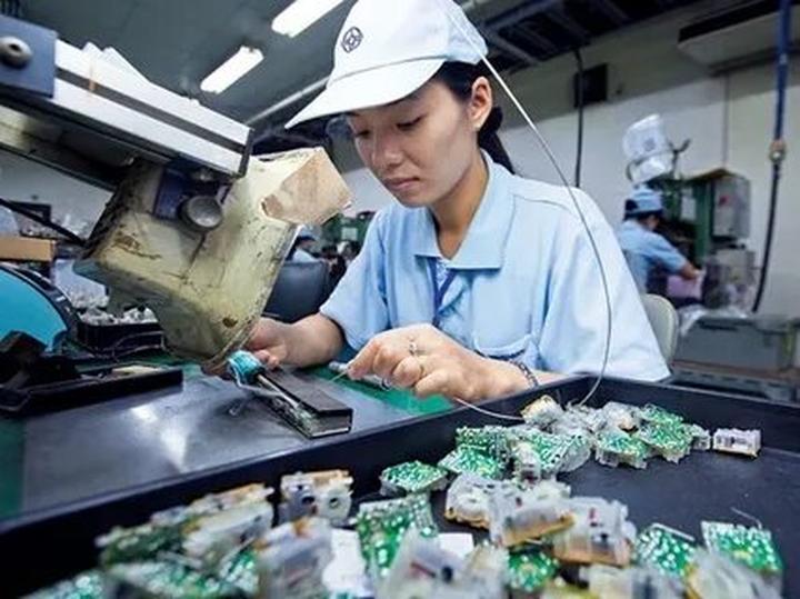 Xu hướng Mua váy hoa mà không biết 4: Hotspot Matrix tiết lộ bí quyết video viral